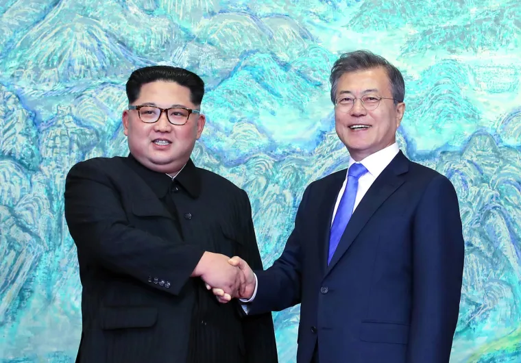 Povijesni trenutak prelaska linije razdvajanja dviju Koreja obilježilo i Kimovo osiguranje
