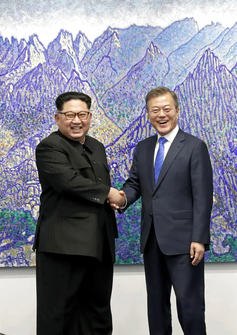 Povijesni trenutak prelaska linije razdvajanja dviju Koreja obilježilo i Kimovo osiguranje