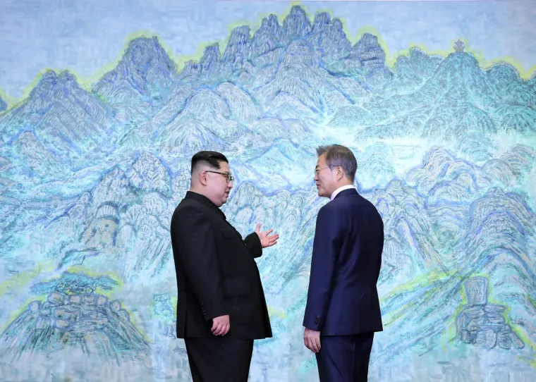 Povijesni trenutak prelaska linije razdvajanja dviju Koreja obilježilo i Kimovo osiguranje