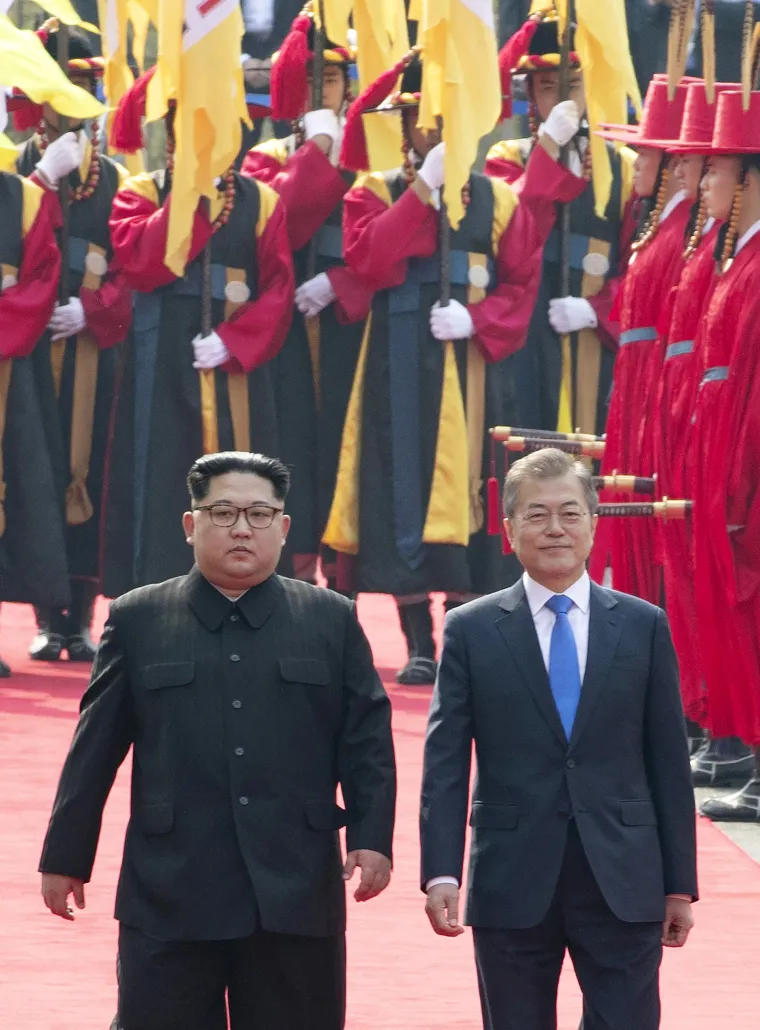 Povijesni trenutak prelaska linije razdvajanja dviju Koreja obilježilo i Kimovo osiguranje