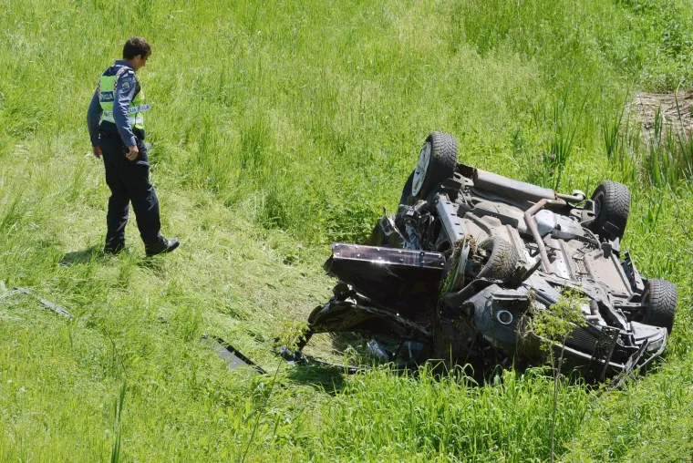 U te&scaron;koj prometnoj nesreći kod Popovače poginula jedna osoba, a dvije su ozlijeđene