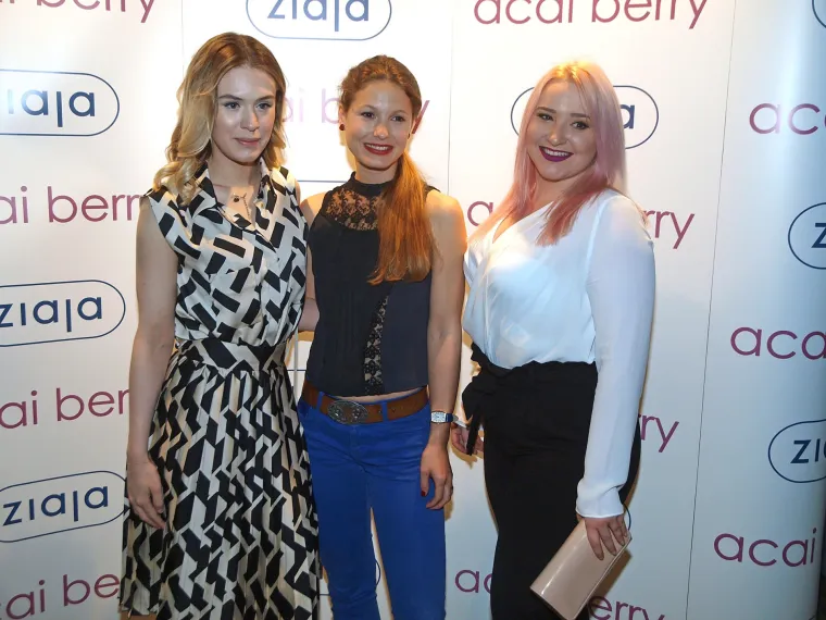 RENATA SOPEK POKAZALA NOGE, A LUCIJA LUGOMER LJUBIMCA: Zaručena Lana ne skida osmijeh s lica