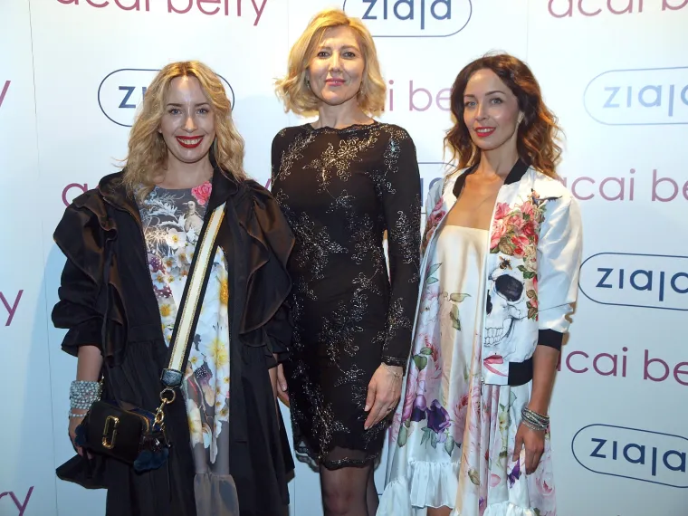 RENATA SOPEK POKAZALA NOGE, A LUCIJA LUGOMER LJUBIMCA: Zaručena Lana ne skida osmijeh s lica