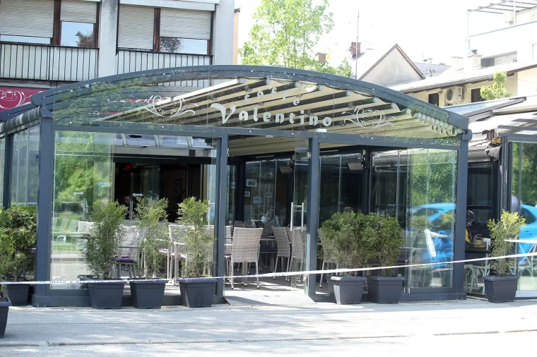 NAPADAČ NA MOTORU PUCAO NA GOSTA KAFIĆA: Hitna je odvezla ranjenog mu&scaron;karca iz kafića na zagrebačkoj Tre&scaron;njevci