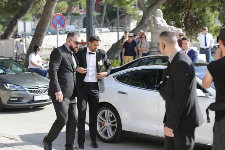 MARIN ČILIĆ REKAO 'DA' SVOJOJ LIJEPOJ KRISTINI: Na vjenčanje godine u Cavtatu stigle brojne poznate face