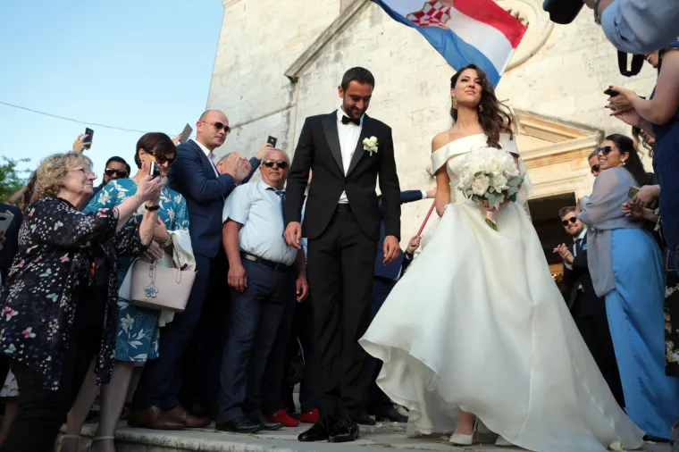 MARIN ČILIĆ REKAO 'DA' SVOJOJ LIJEPOJ KRISTINI: Na vjenčanje godine u Cavtatu stigle brojne poznate face