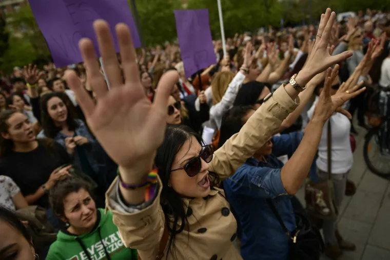 Opsadno stanje u &Scaron;panjolskoj: 'To nije spolno zlostavljanje, to je silovanje!'