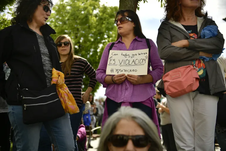 Opsadno stanje u &Scaron;panjolskoj: 'To nije spolno zlostavljanje, to je silovanje!'
