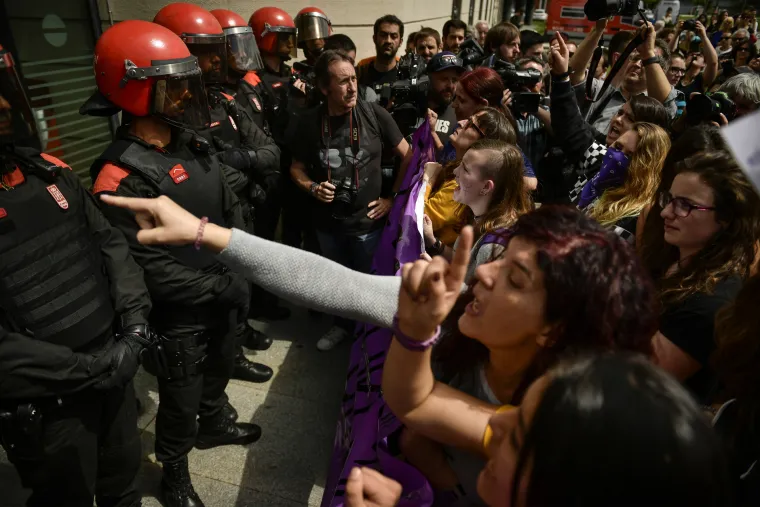 Opsadno stanje u &Scaron;panjolskoj: 'To nije spolno zlostavljanje, to je silovanje!'