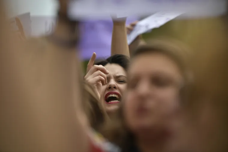 Opsadno stanje u &Scaron;panjolskoj: 'To nije spolno zlostavljanje, to je silovanje!'