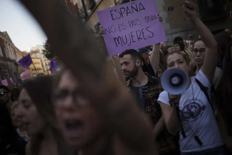 Opsadno stanje u &Scaron;panjolskoj: 'To nije spolno zlostavljanje, to je silovanje!'