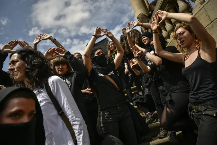 Opsadno stanje u &Scaron;panjolskoj: 'To nije spolno zlostavljanje, to je silovanje!'