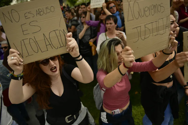 Opsadno stanje u &Scaron;panjolskoj: 'To nije spolno zlostavljanje, to je silovanje!'