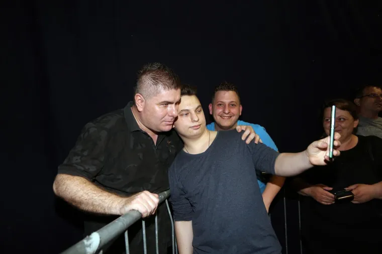 U prvom je redu bio novinar, voditelj i radikalni desničar Velimir Bujanec.