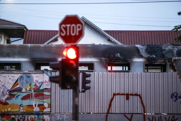 Zagreb: uga&scaron;ena vatra na vagonima koji su planuli na Glavnom kolodvoru