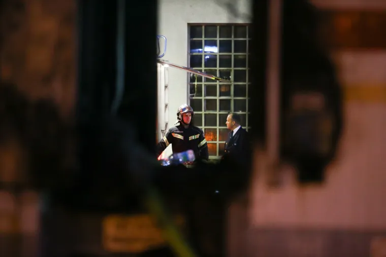 Zagreb: uga&scaron;ena vatra na vagonima koji su planuli na Glavnom kolodvoru