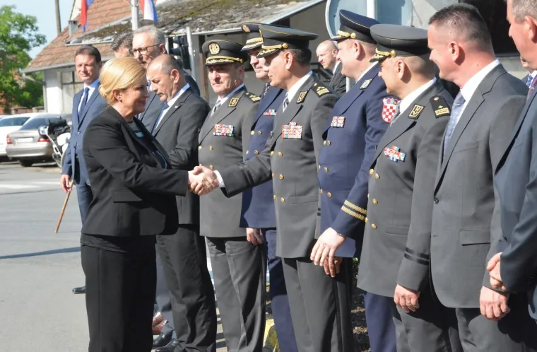 OBLJETNICA AKCIJE BLJESAK: U Okučanima otkriveno spomen-obilježje poginulim braniteljima