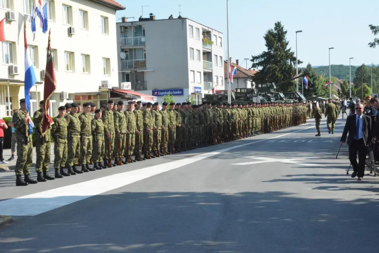 OBLJETNICA AKCIJE BLJESAK: U Okučanima otkriveno spomen-obilježje poginulim braniteljima