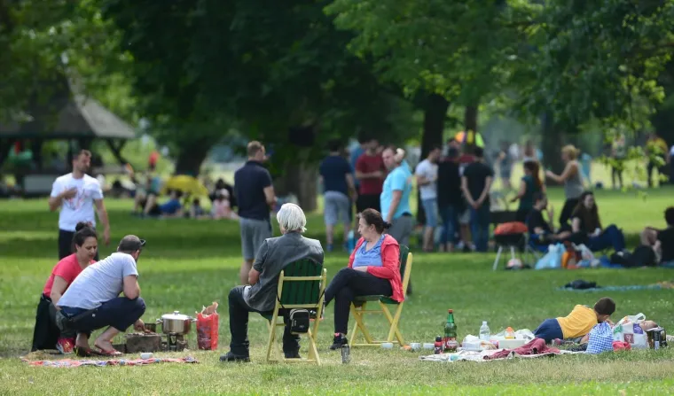 OD BUDNICA, NEOBIČNIH PIKNIKA I BICIKLIJADA DO STANDARDNOG GRAHA: Pogledajte kako su građani diljem zemlje proslavili Praznik rada