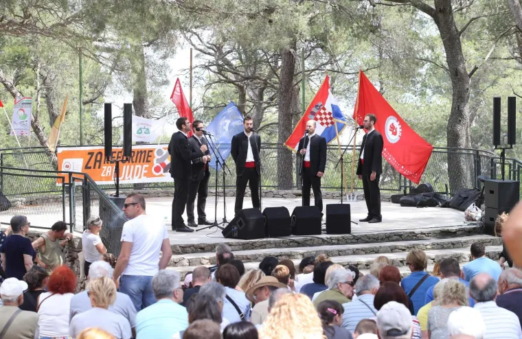 OD BUDNICA, NEOBIČNIH PIKNIKA I BICIKLIJADA DO STANDARDNOG GRAHA: Pogledajte kako su građani diljem zemlje proslavili Praznik rada
