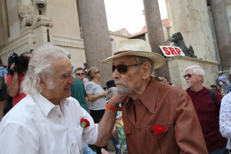 Splitski SDP proslavio Praznik rada uz petokraku i taktove internacionale