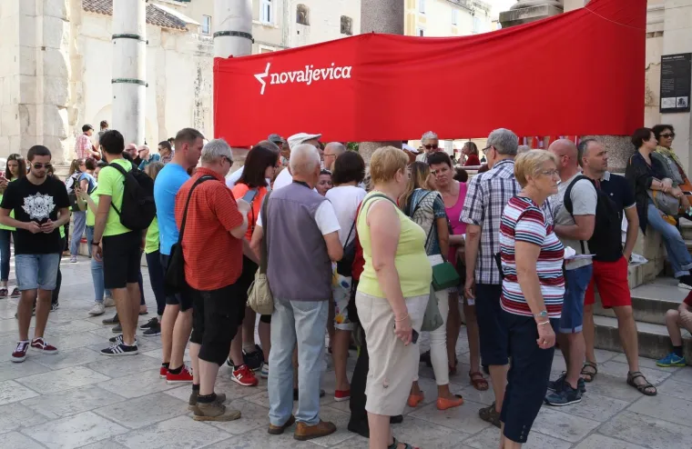 Splitski SDP proslavio Praznik rada uz petokraku i taktove internacionale