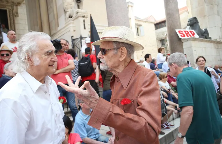 Splitski SDP proslavio Praznik rada uz petokraku i taktove internacionale