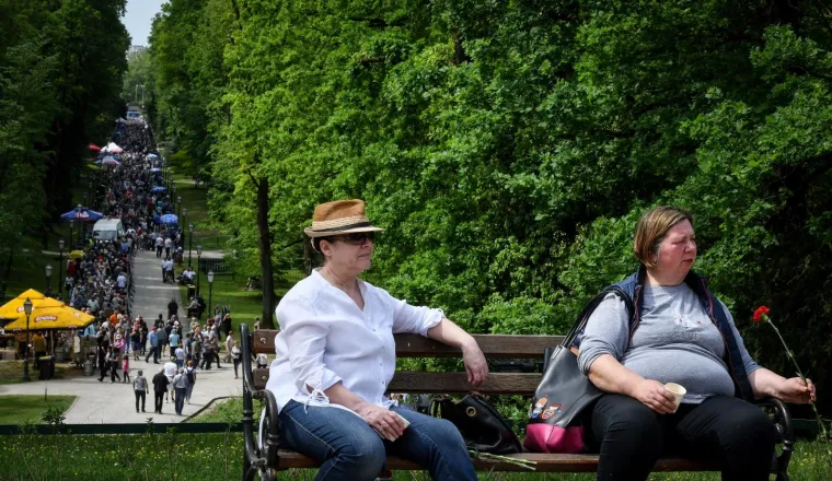 Fotoizvje&scaron;taj s Maksimira! Građani opkolili Bandića: 'Dragi na&scaron; gradonačelnik, uvijek točan'
