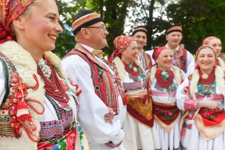 Fotoizvje&scaron;taj s Maksimira! Građani opkolili Bandića: 'Dragi na&scaron; gradonačelnik, uvijek točan'
