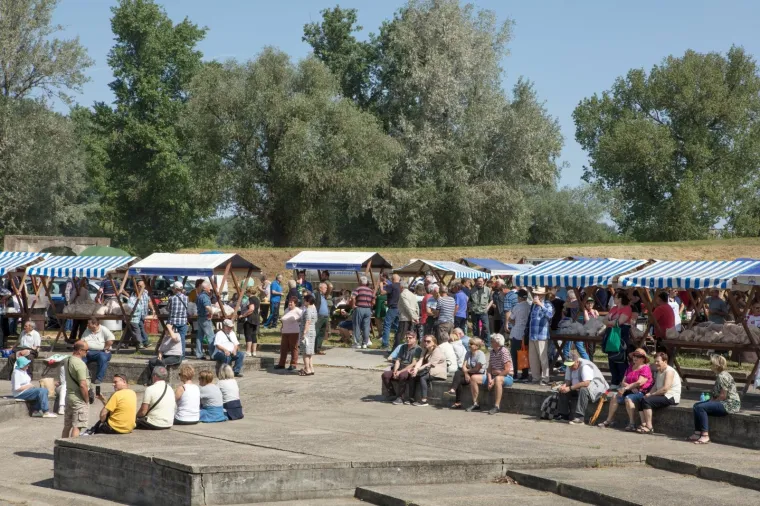 Za 1. svibnja Osječanima podijeljeno 3.000 porcija graha