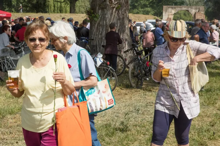 Za 1. svibnja Osječanima podijeljeno 3.000 porcija graha
