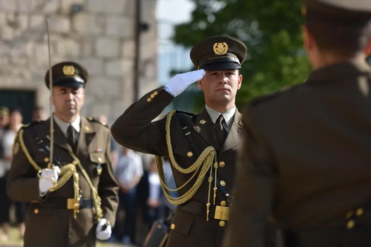 Polaganjem vijenaca na Kninskoj tvrđavi obilježena je 27. obljetnica napada na Potkonje i Vrpolje