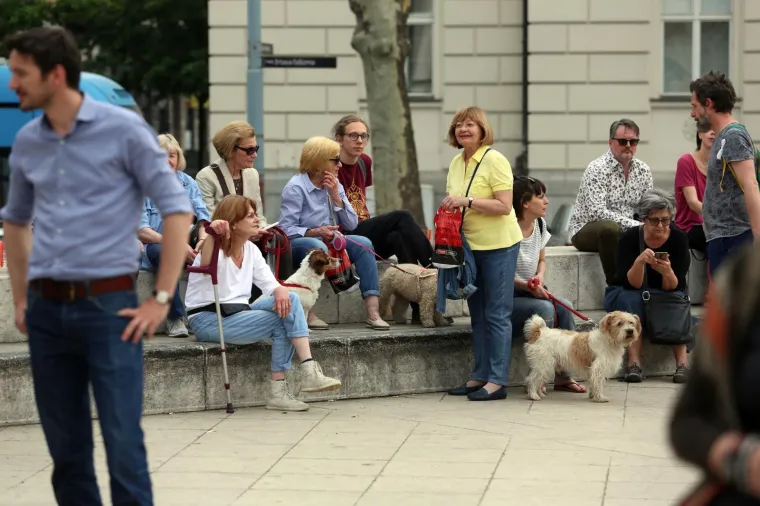 Inicijativa 'Vratite magnoliju' organizirala prosvjedno druženje na Trgu žrtava fa&scaron;izma