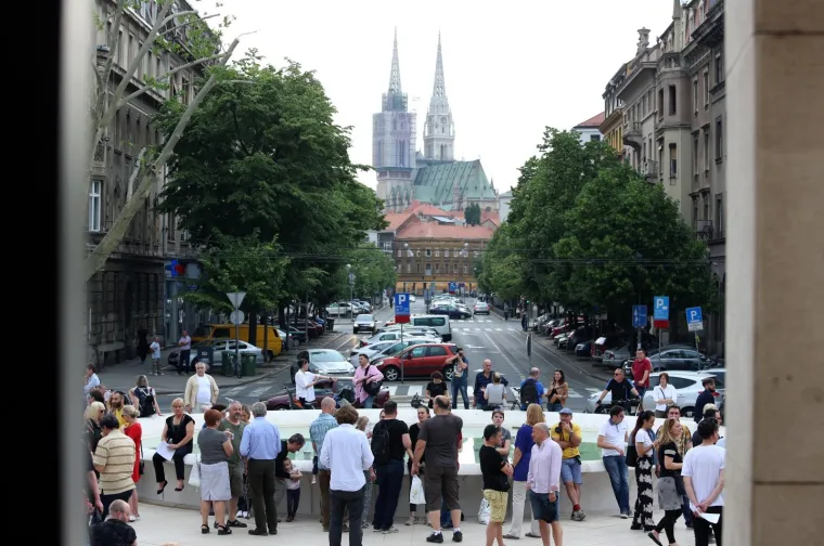 Inicijativa 'Vratite magnoliju' organizirala prosvjedno druženje na Trgu žrtava fa&scaron;izma