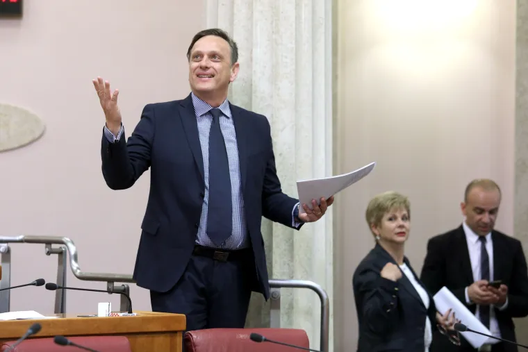 Ni&scaron;ta novo: gostiju u Saboru skupilo se vi&scaron;e nego saborskih zastupnika