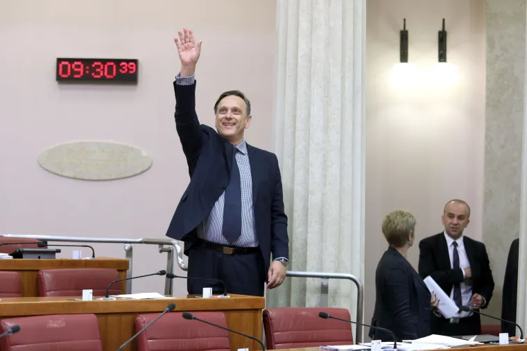 Ni&scaron;ta novo: gostiju u Saboru skupilo se vi&scaron;e nego saborskih zastupnika