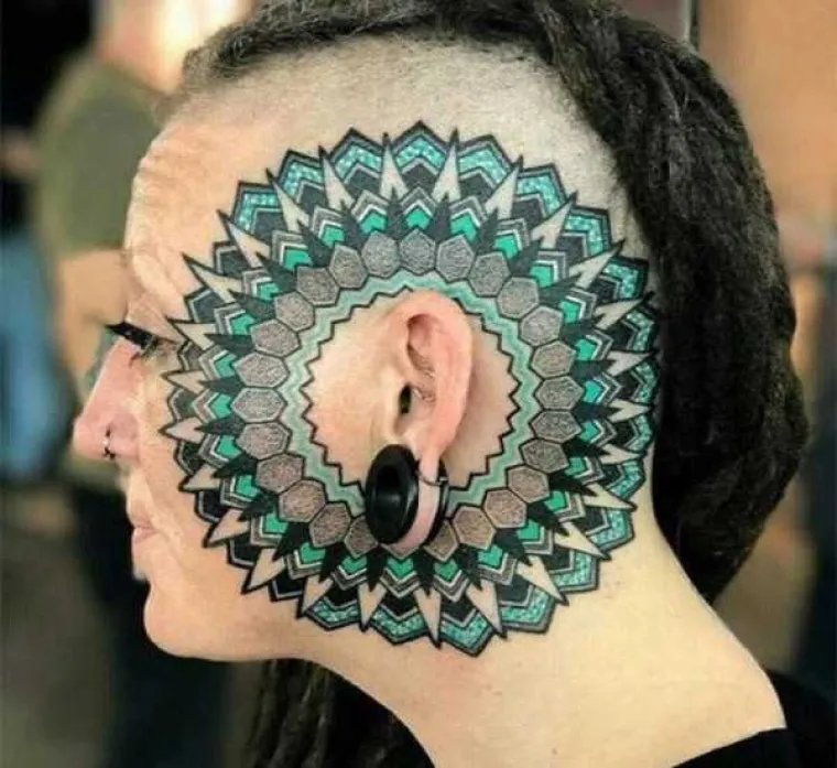 UGRADILI SI ROGOVE I IZBU&Scaron;ILI DO NEPREPOZNATLJIVOSTI: Iskoristili sva moguća sredstva da promijene svoje tijelo