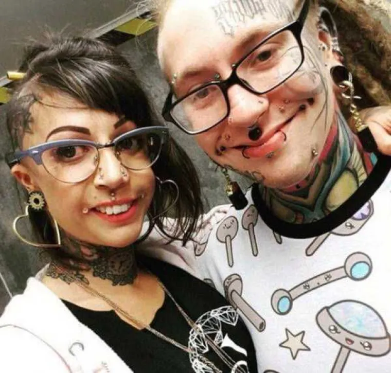 UGRADILI SI ROGOVE I IZBU&Scaron;ILI DO NEPREPOZNATLJIVOSTI: Iskoristili sva moguća sredstva da promijene svoje tijelo