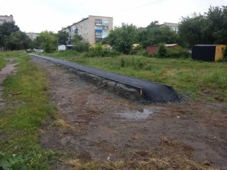 RUSKE ULICE OPET PREPLAVILA POPLAVA BIZARNOSTI: Ne&scaron;to nije u redu s njima ili je ostatak svijeta prolupao?