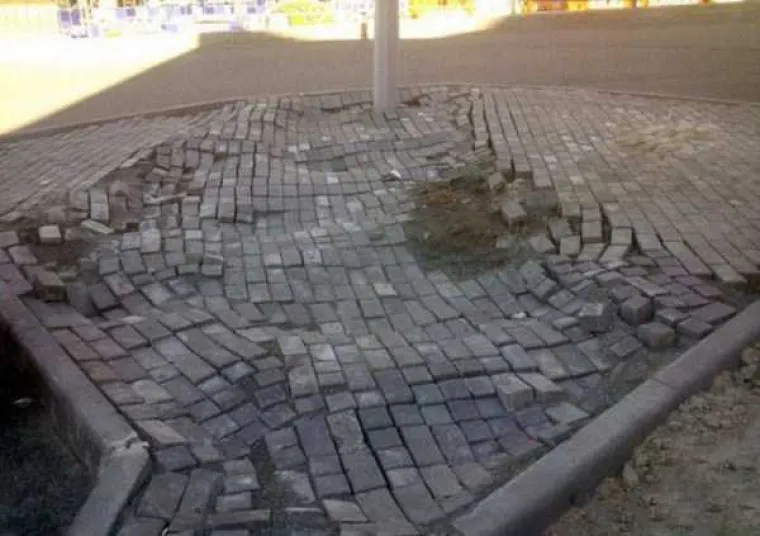 RUSKE ULICE OPET PREPLAVILA POPLAVA BIZARNOSTI: Ne&scaron;to nije u redu s njima ili je ostatak svijeta prolupao?