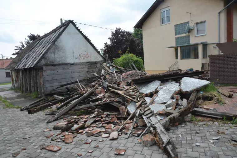 U naletu vjetra se sru&scaron;ila rodna kuća poznatog revolucionara Đure Đakovića