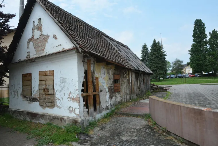 U naletu vjetra se sru&scaron;ila rodna kuća poznatog revolucionara Đure Đakovića