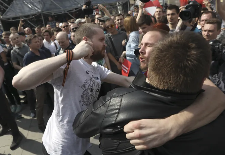 Vi&scaron;e od 1000 privedenih na prosvjedima protiv Putina u Moskvi