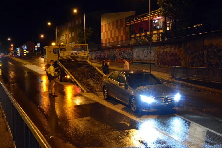 Nevrijeme s obilnom ki&scaron;om poplavilo podvožnjak u Slavonskom Brodu