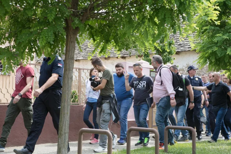 &Scaron;e&scaron;elj zaustavljen na ulazu u Hrtkovce: govor održao u selu Jarak