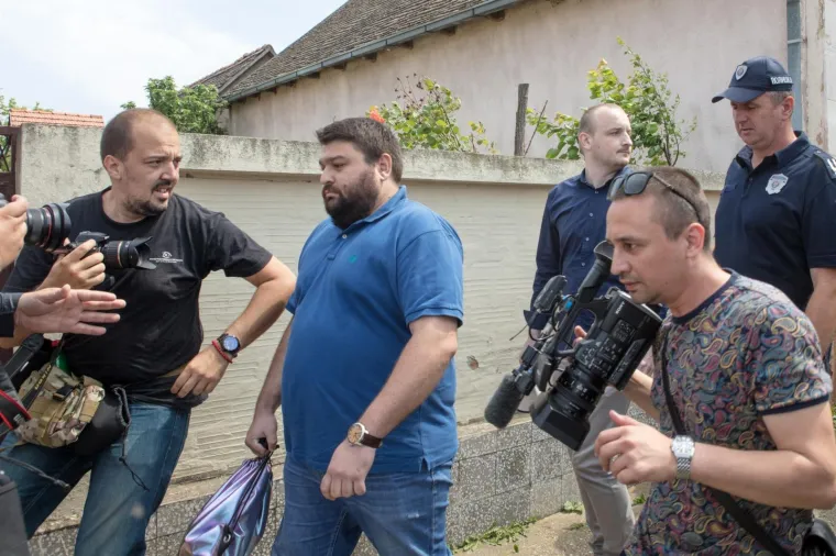 &Scaron;e&scaron;elj zaustavljen na ulazu u Hrtkovce: govor održao u selu Jarak