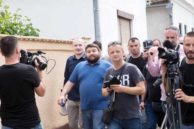 &Scaron;e&scaron;elj zaustavljen na ulazu u Hrtkovce: govor održao u selu Jarak