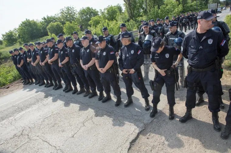 &Scaron;e&scaron;elj zaustavljen na ulazu u Hrtkovce: govor održao u selu Jarak