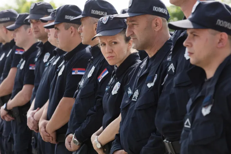 &Scaron;e&scaron;elj zaustavljen na ulazu u Hrtkovce: govor održao u selu Jarak