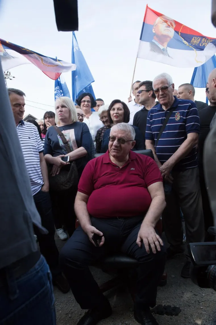 &Scaron;e&scaron;elj zaustavljen na ulazu u Hrtkovce: govor održao u selu Jarak